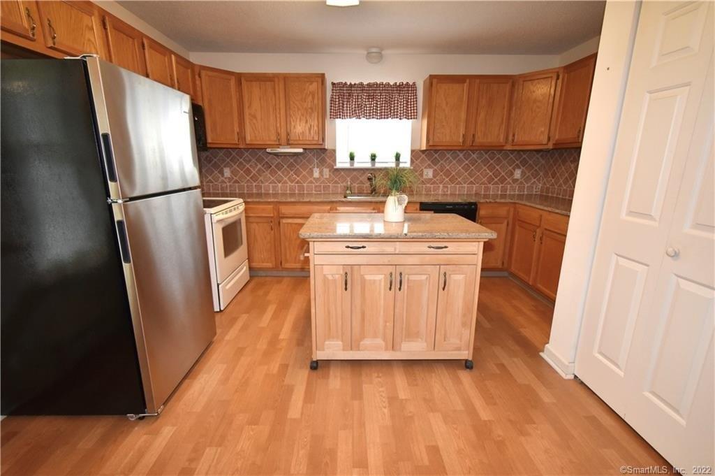 White Oak Way, Torrington, CT 06790
