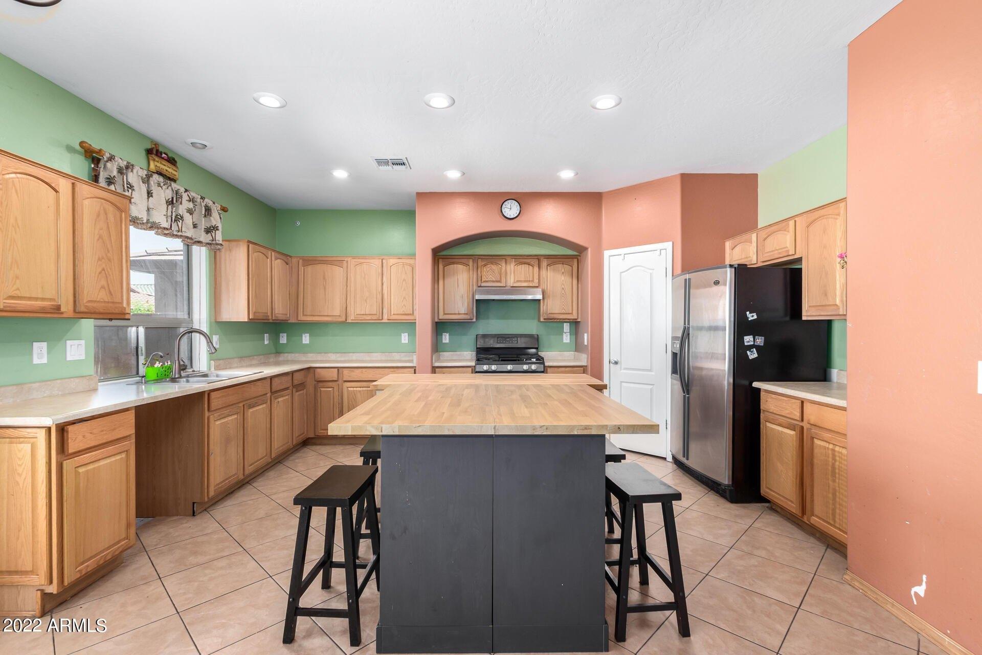 W Hilton Ave, Goodyear, AZ 85338
