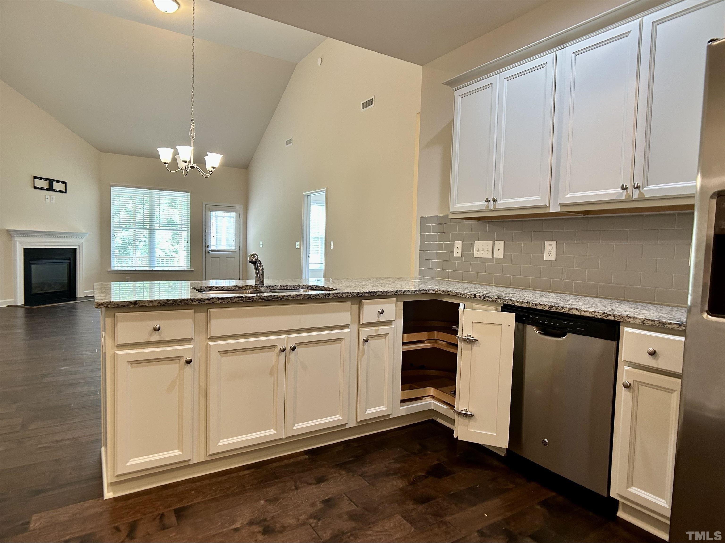 Radcliffe Ct, Clayton, NC 27527
