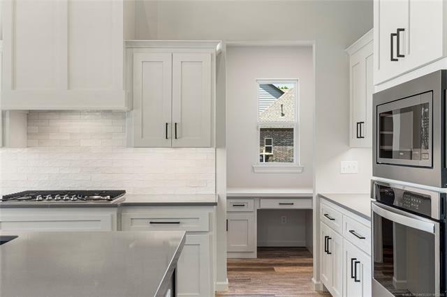 E 138th Pl S, Bixby, OK 74008
