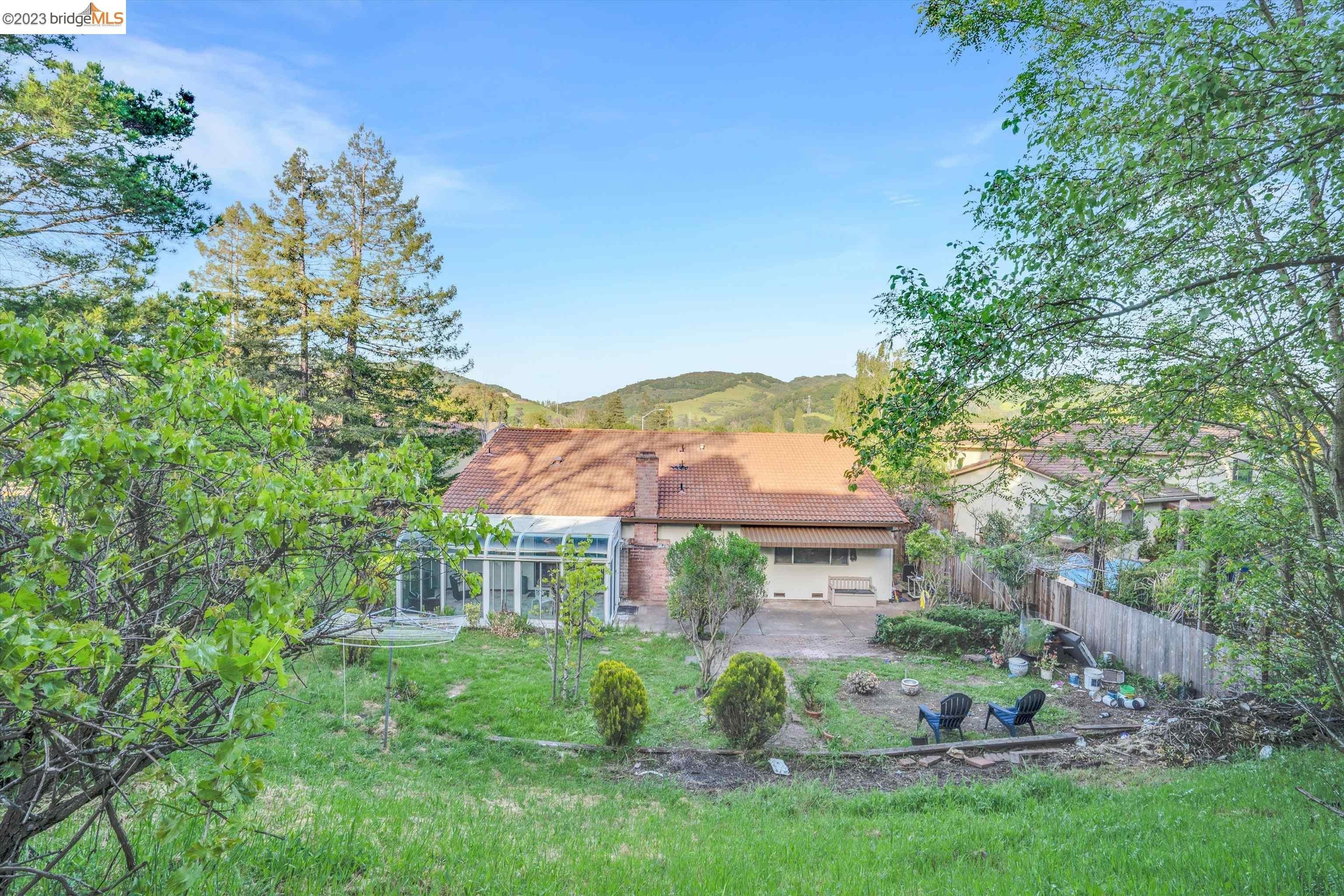 Torrey Pine Ct, El Sobrante, CA 94803
