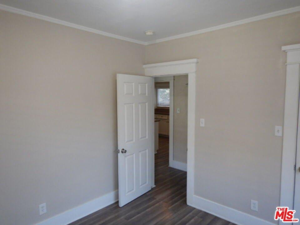 E 52nd Pl, Los Angeles, CA 90011