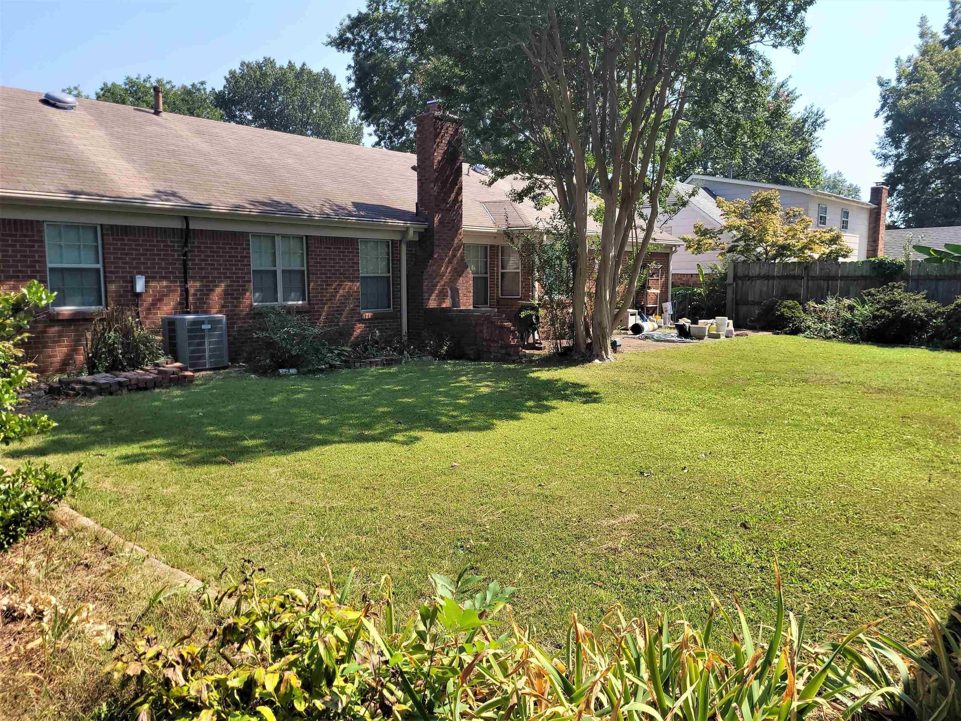 Stone Bridge Dr, Memphis, TN 38134