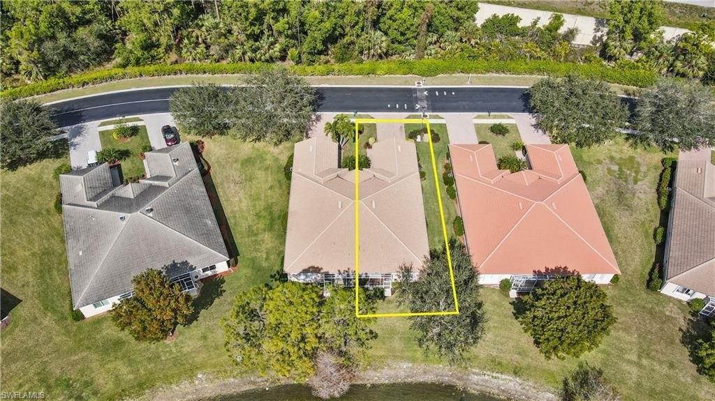 Berkshire Pines Dr, Naples, FL 34104