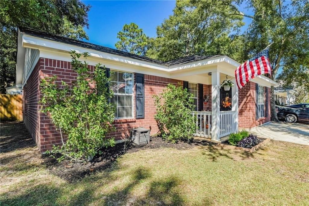 Magnolia Trce, Theodore, AL 36582