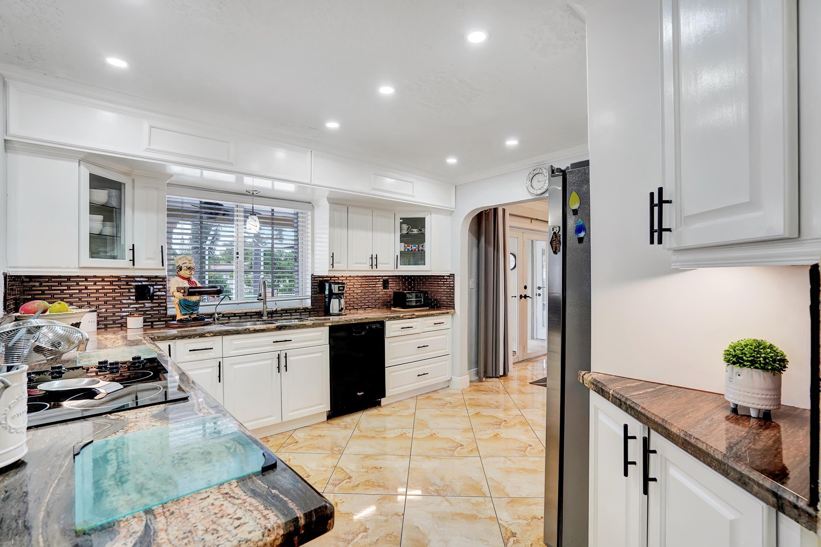 Nw 93rd Ave, Pembroke Pines, FL 33024