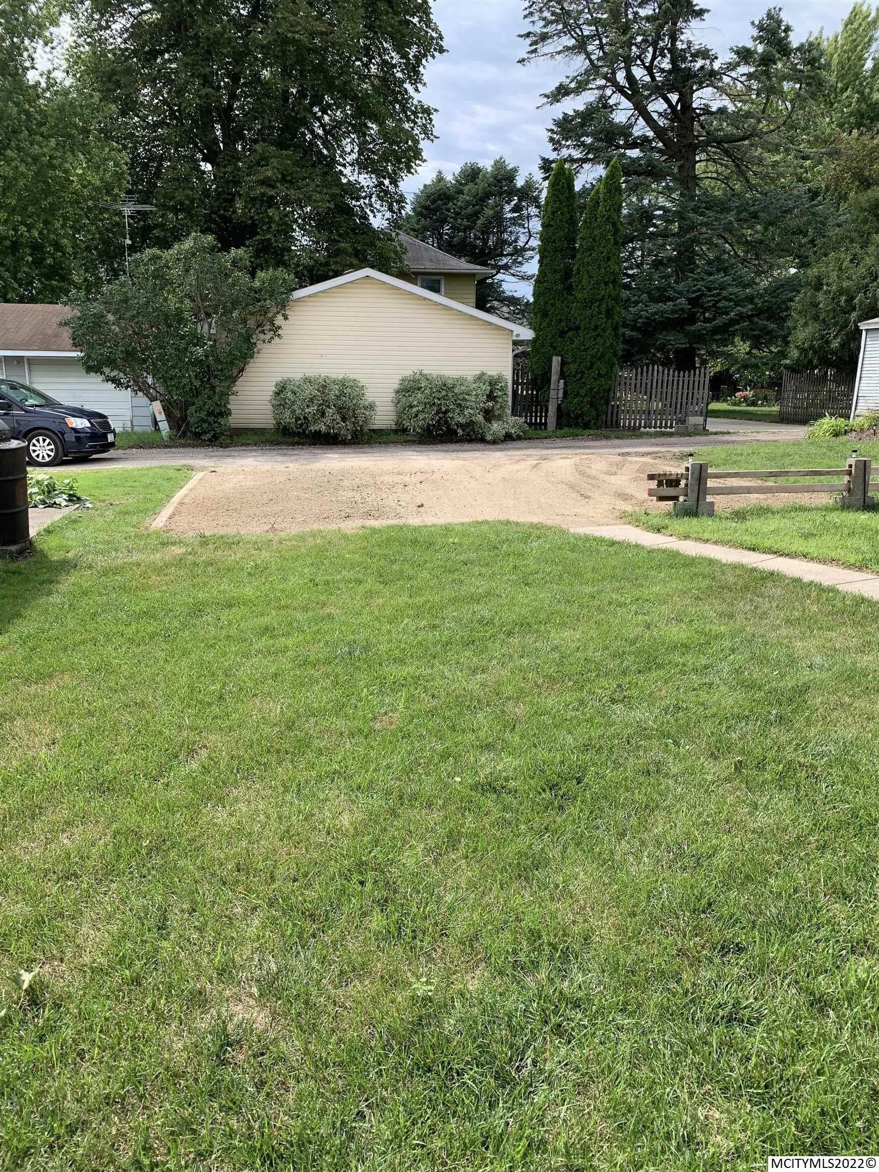 N Jackson Ave, Mason City, IA 50401