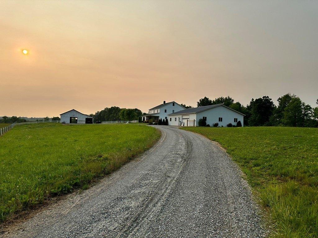 Smithfield Rd, Oak Hill, OH 45656