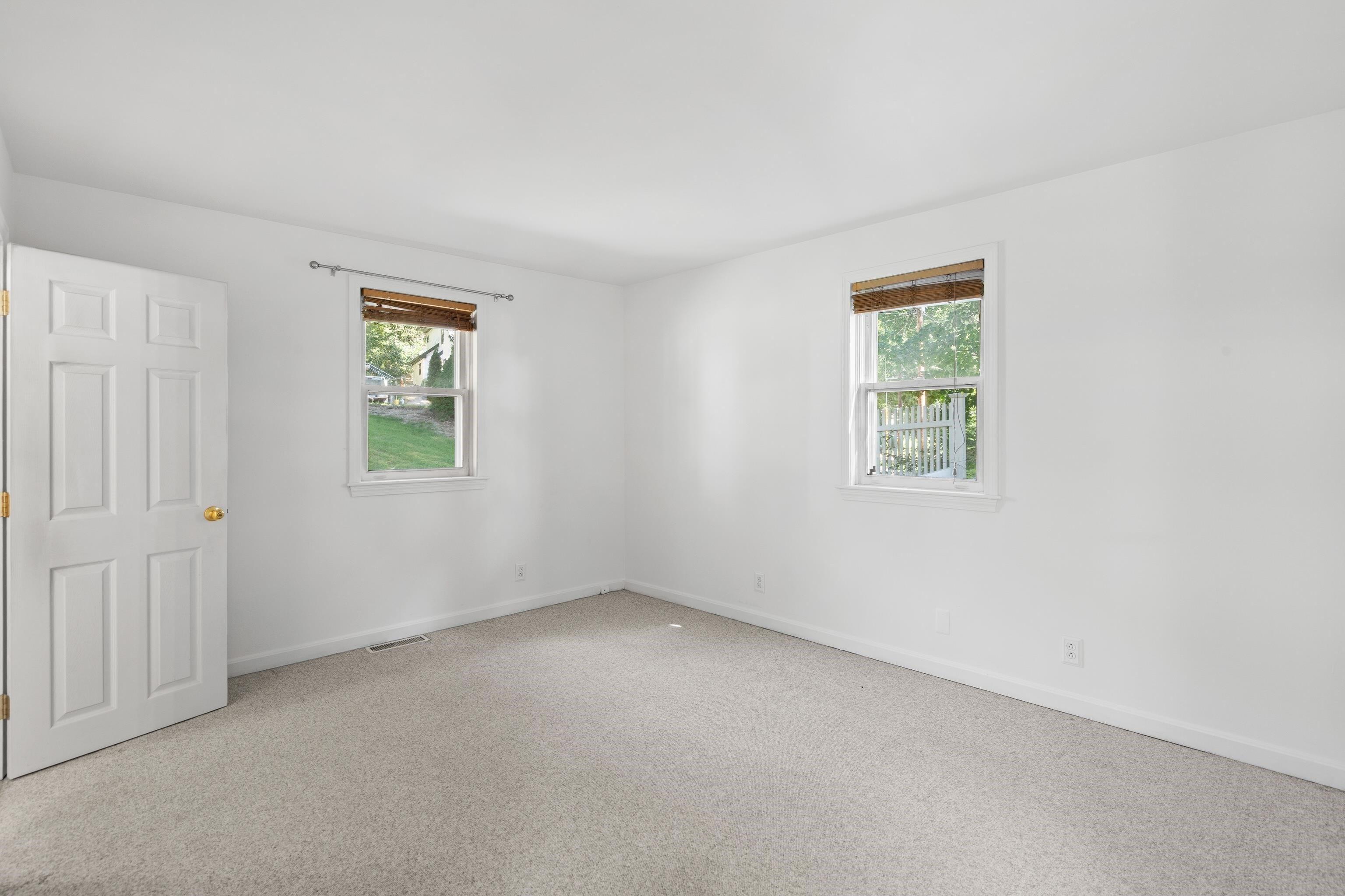 Fox St, Windham, NH 03087