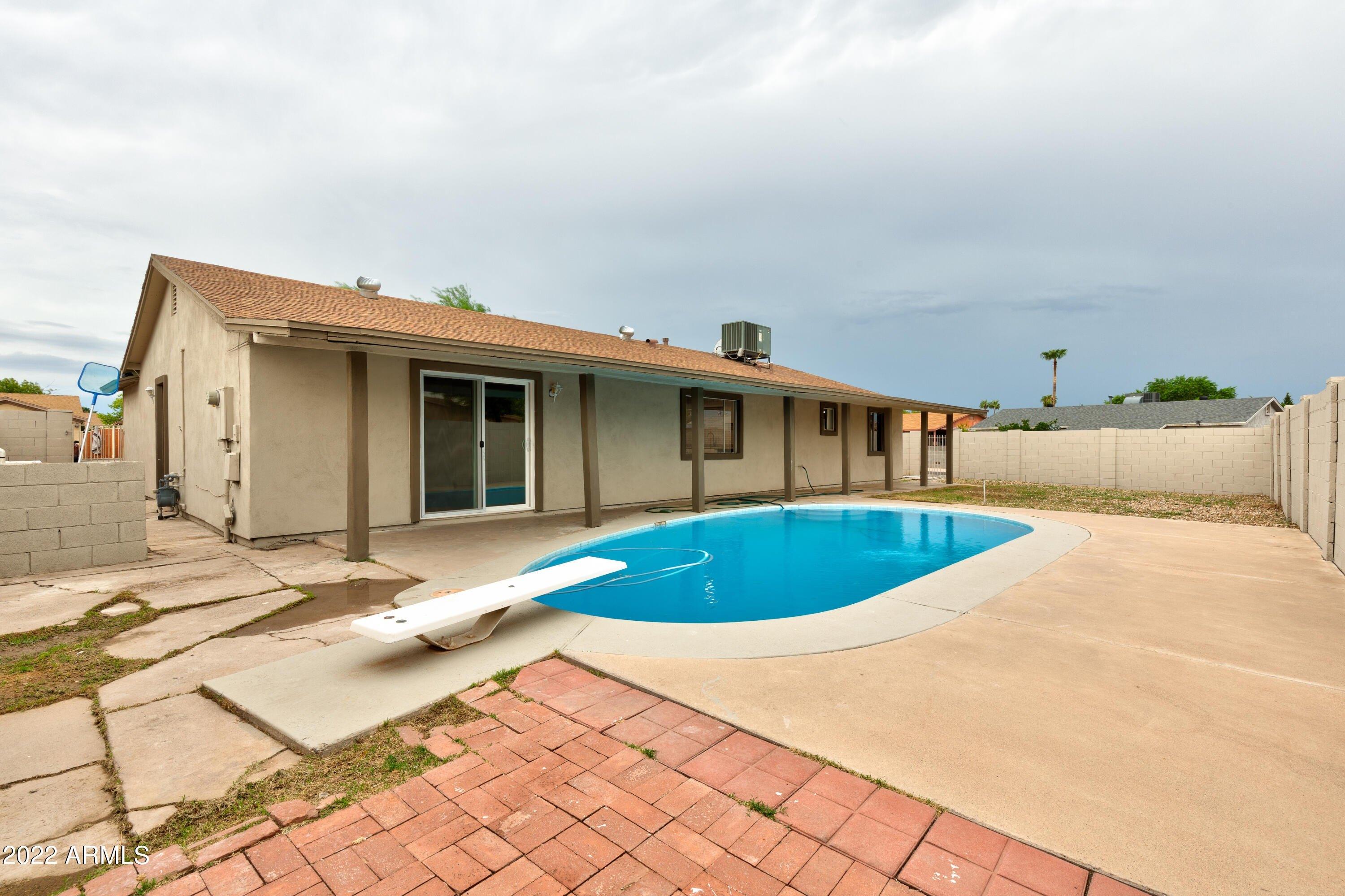 W Alvarado Rd, Phoenix, AZ 85035