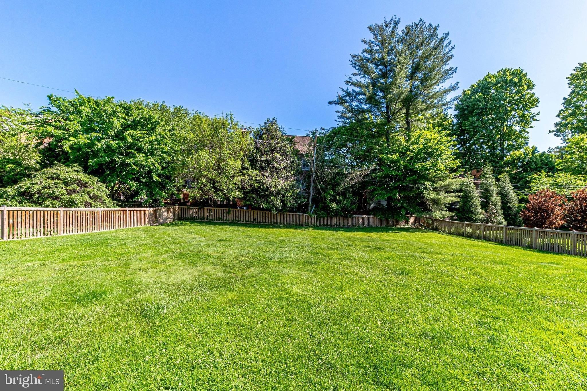Hillwood Ave, Falls Church, VA 22042