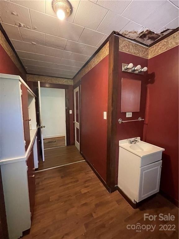 Hibriten Dr Se, Lenoir, NC 28645