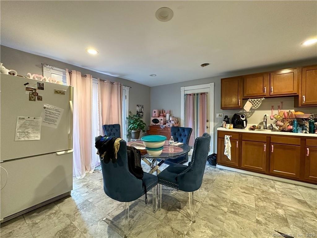 Dracut Ave, Waterbury, CT 06704