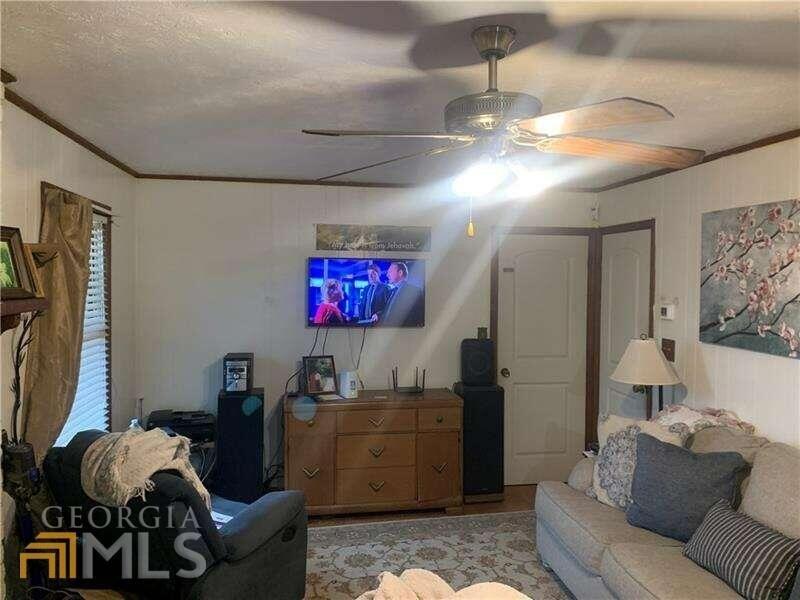 Twin Oaks Dr, Jonesboro, GA 30236