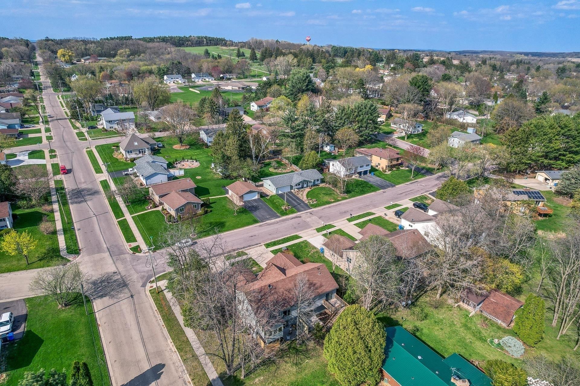14th Ave, Baraboo, WI 53913