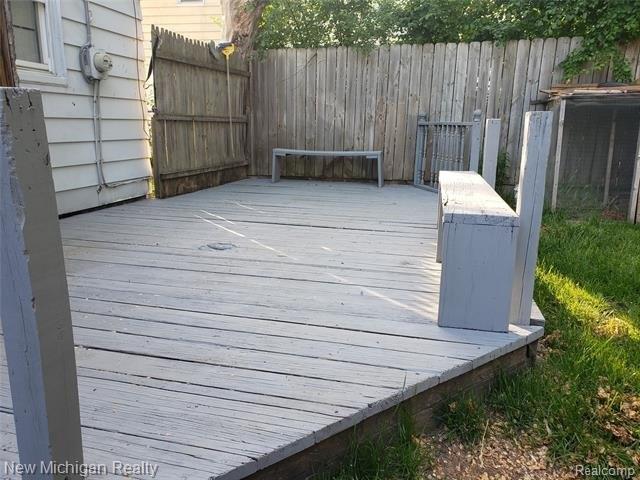 Marquette St, Pontiac, MI 48342