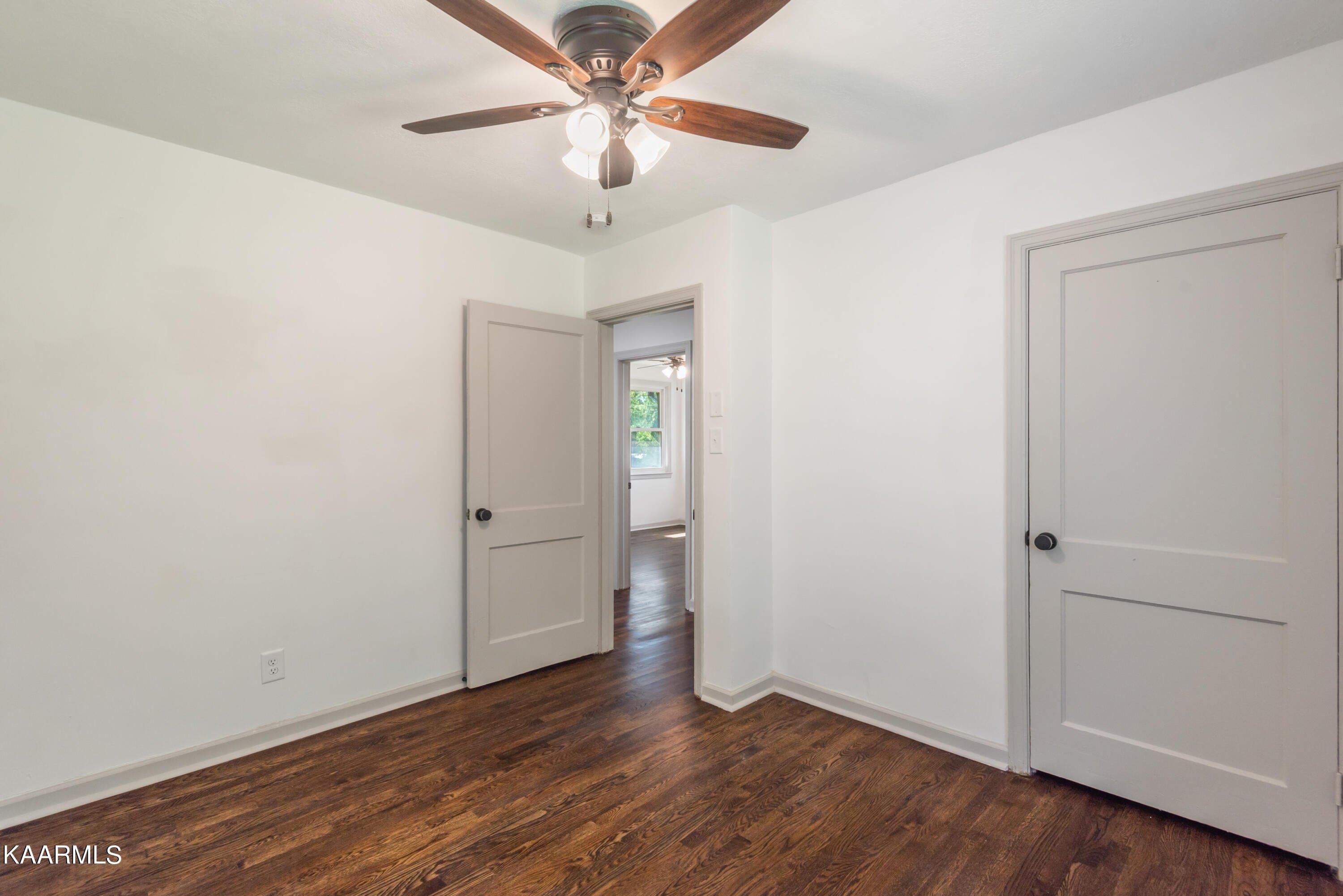 Upland Ave, Knoxville, TN 37917