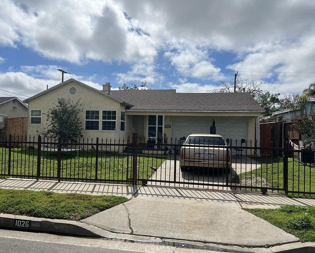 W Poplar St, Compton, CA 90220
