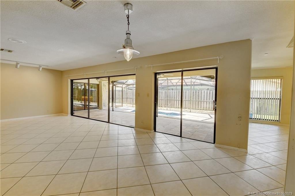 Bianchini Cir, Boca Raton, FL 33433