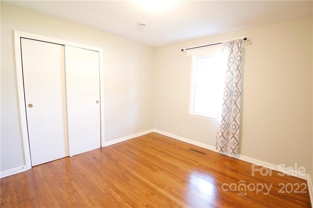 Briarcliff Dr, Kannapolis, NC 28081