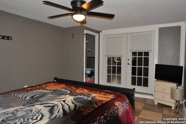 Glacier Sun Dr, San Antonio, TX 78244