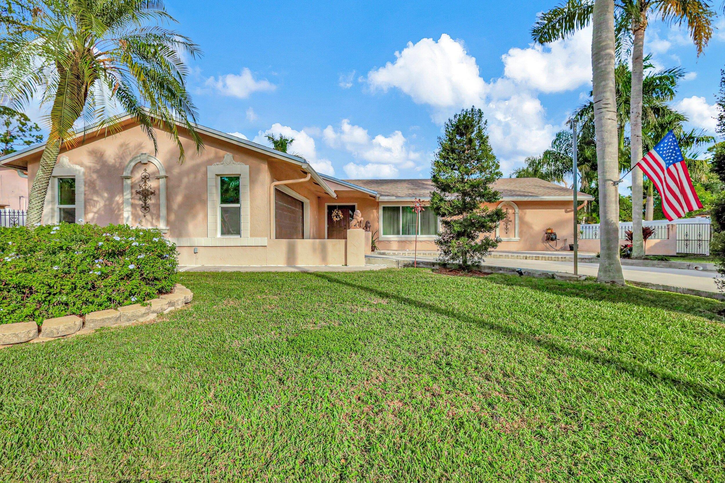 Monica Dr, West Palm Beach, FL 33415