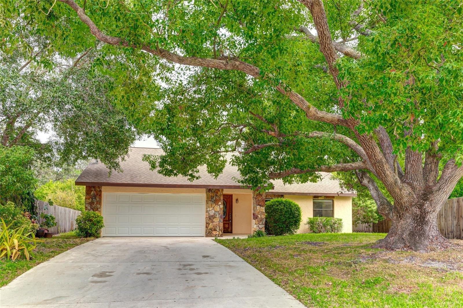 Arrow Ln, Sarasota, FL 34232