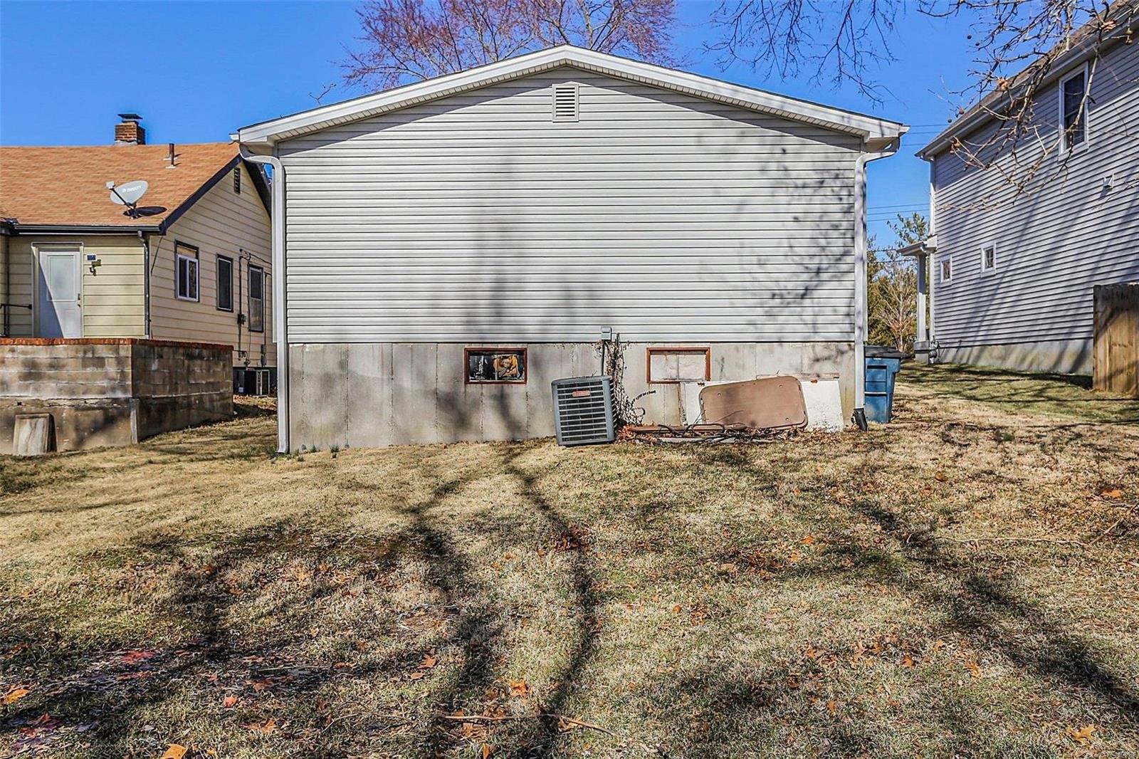 W Rose Hill Ave, Saint Louis, MO 63122