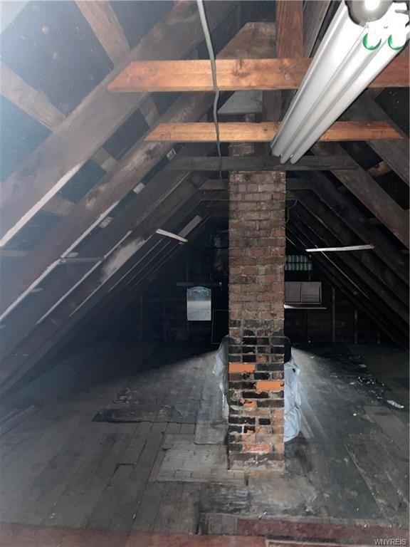 Gravel Pl, Buffalo, NY 14218