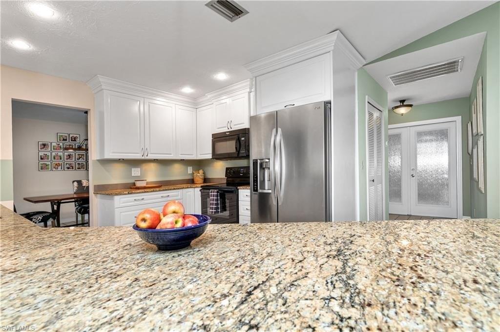 Se 10th Pl, Cape Coral, FL 33990