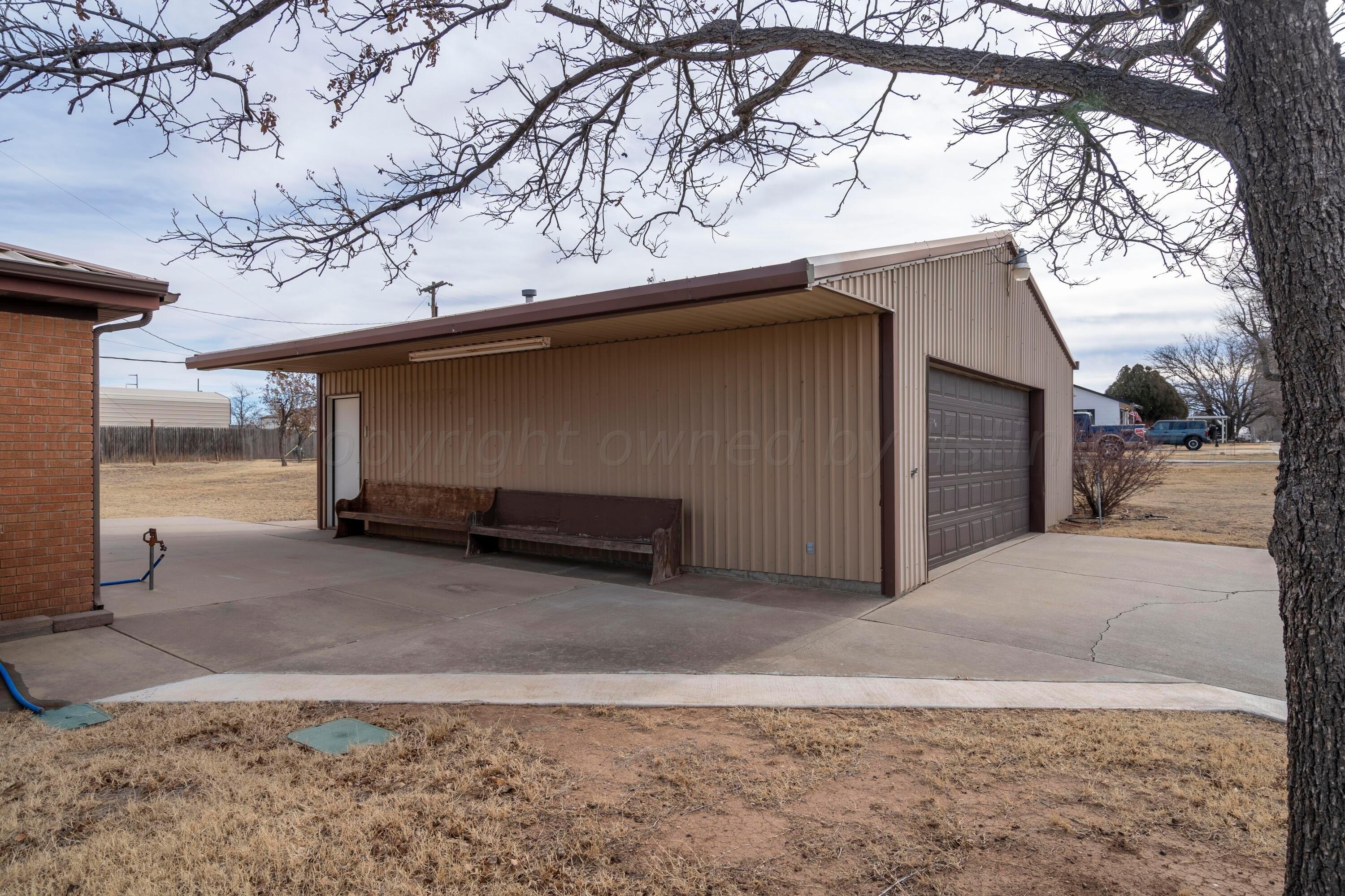 E Harvester Ave, Pampa, TX 79065