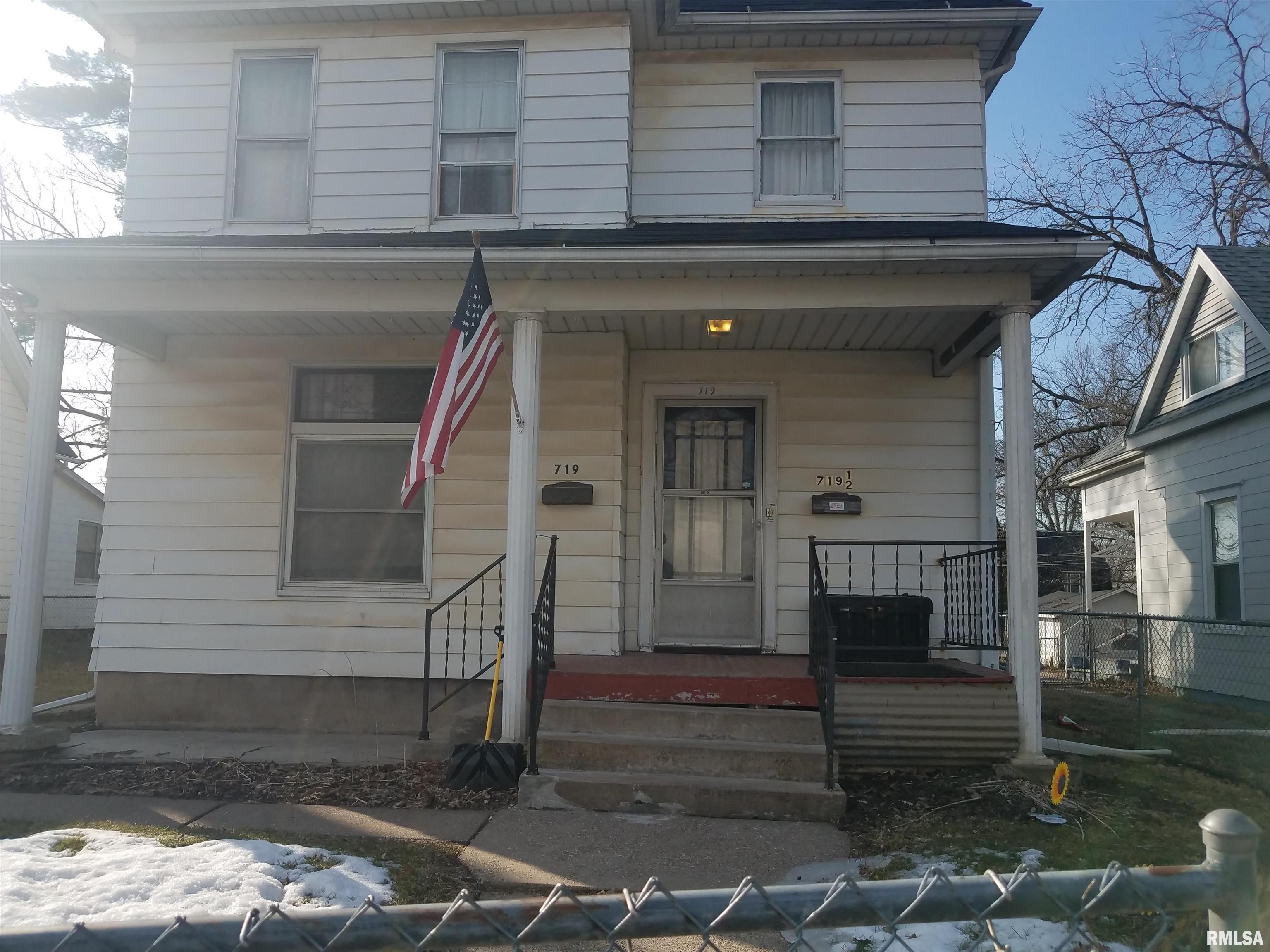 W 17th St, Davenport, IA 52804