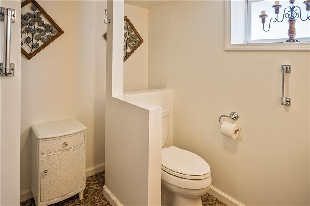 Strathmore Rd, Rochester, NY 14612