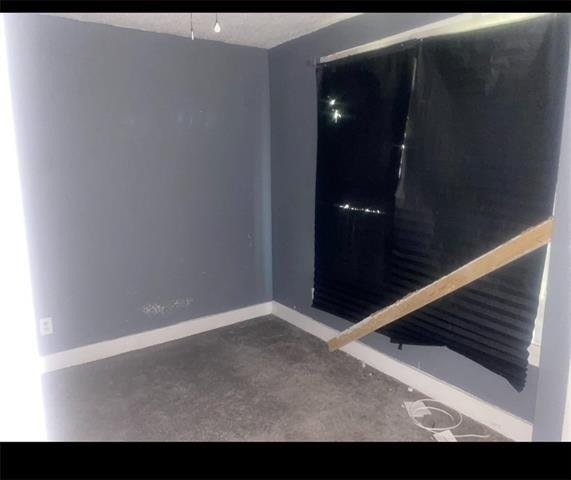Agnes Ave, Kansas City, MO 64130