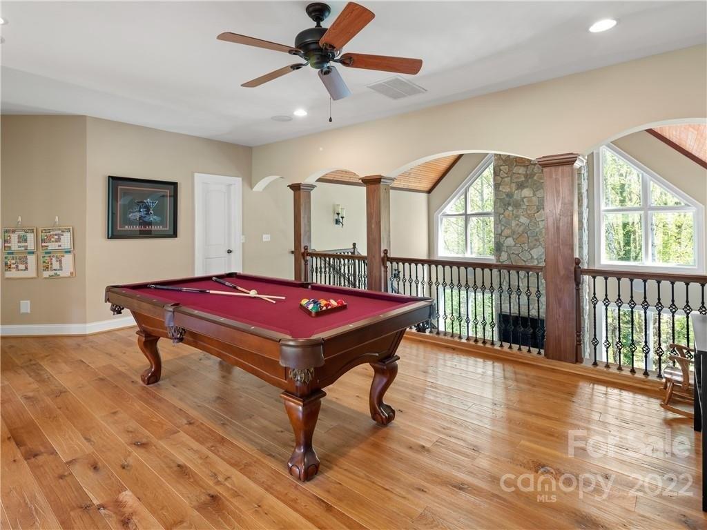 Hickory Nut Trl, Hendersonville, NC 28739