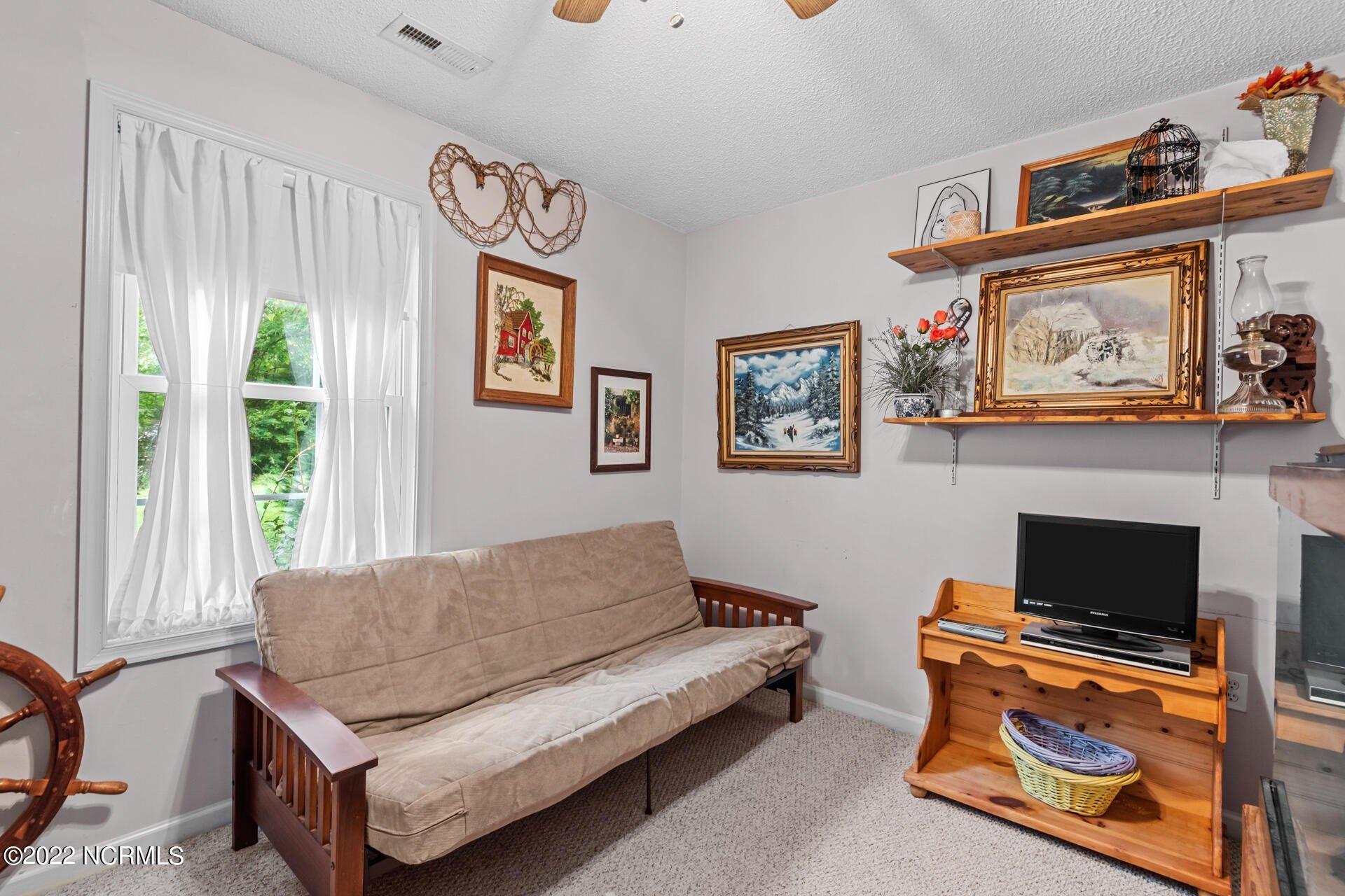 New Hope Rd, Hertford, NC 27944