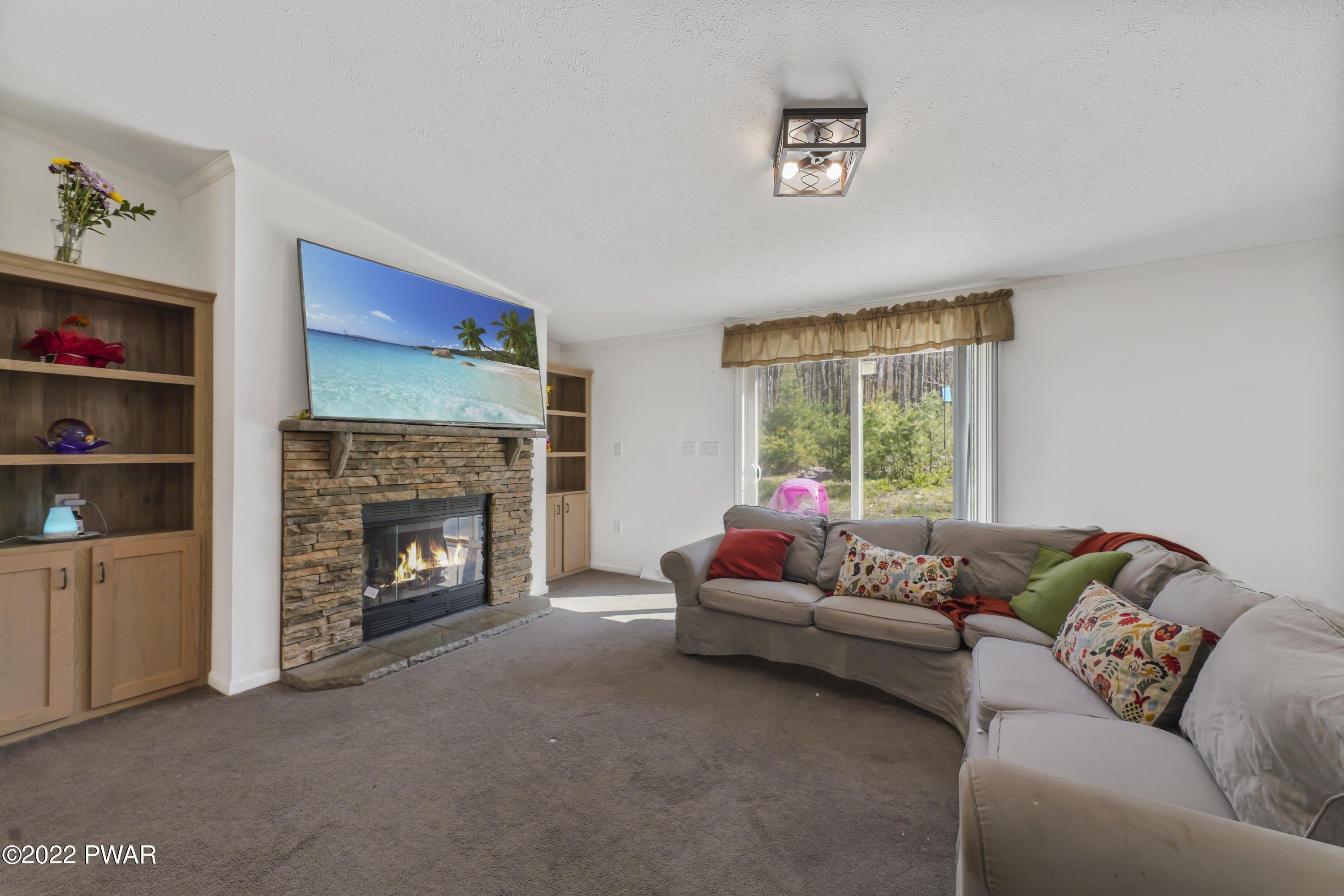 Park Rd, Dingmans Ferry, PA 18328