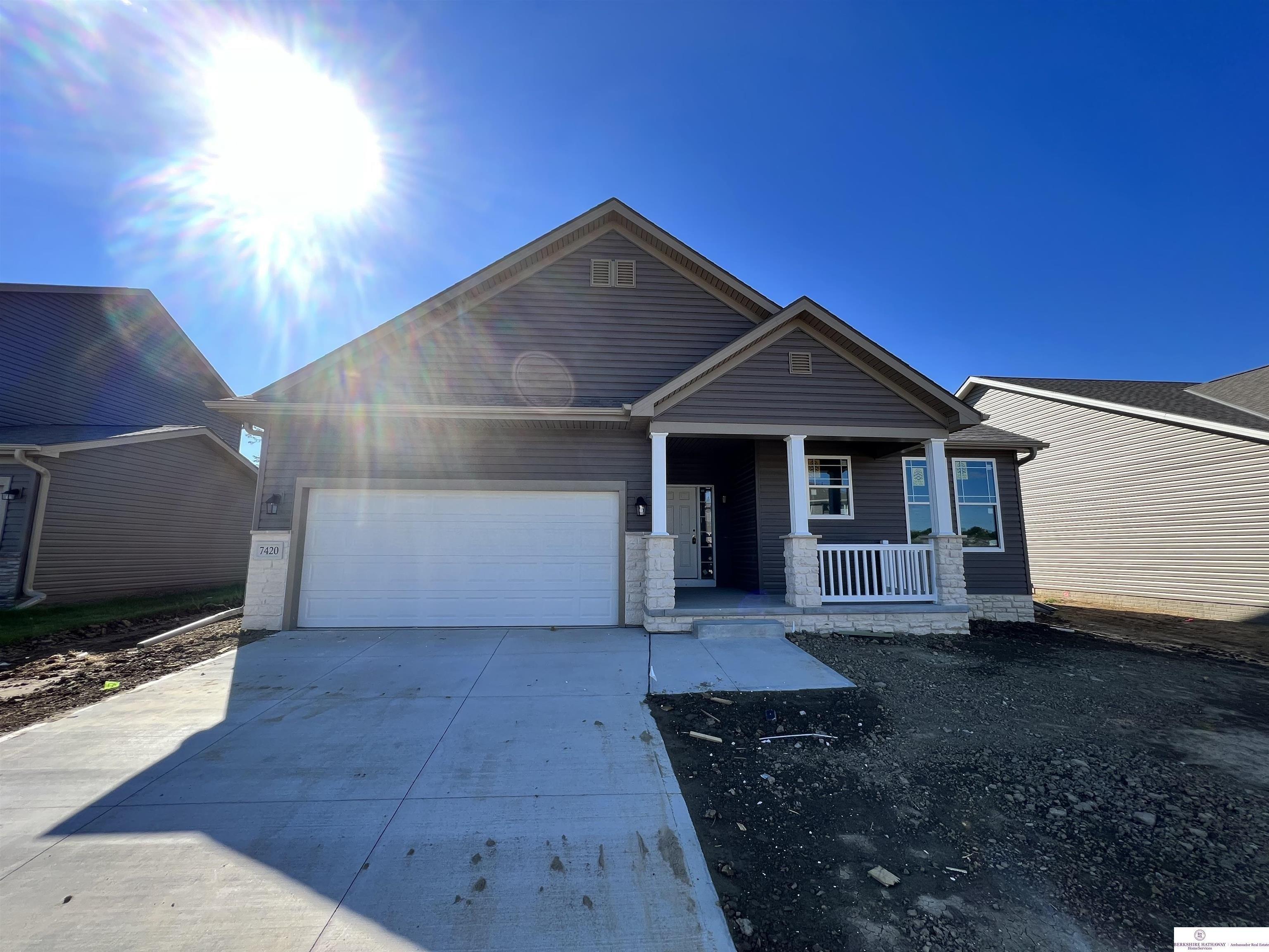 S 209th St, Gretna, NE 68028