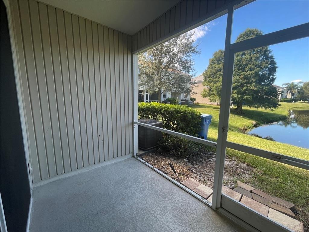 Country White Cir, Tampa, FL 33635