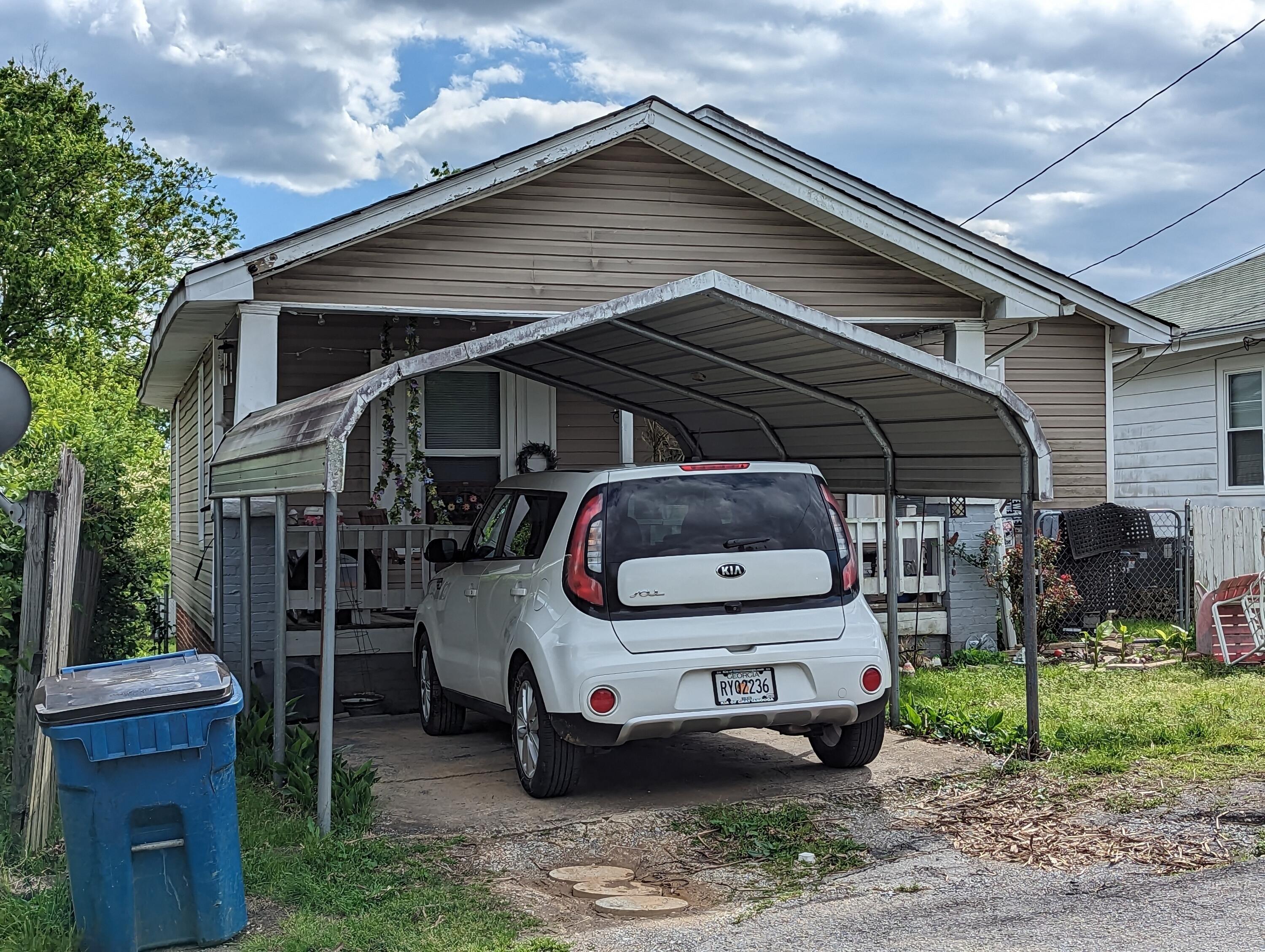 Wilson St, Rossville, GA 30741