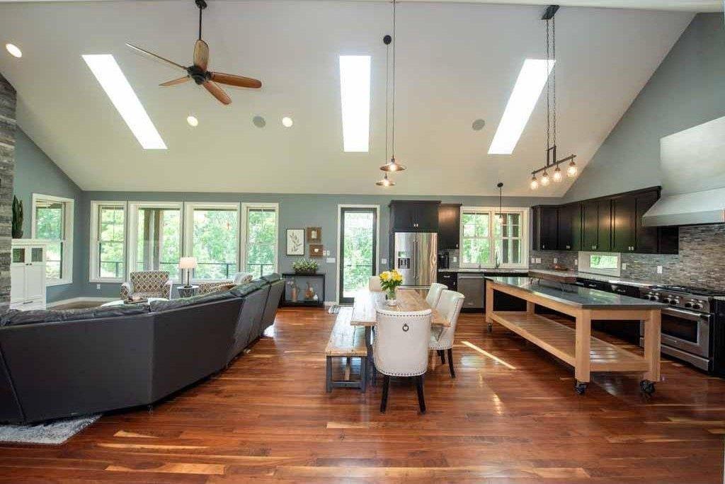 Retreat Cir, Mound, MN 55364