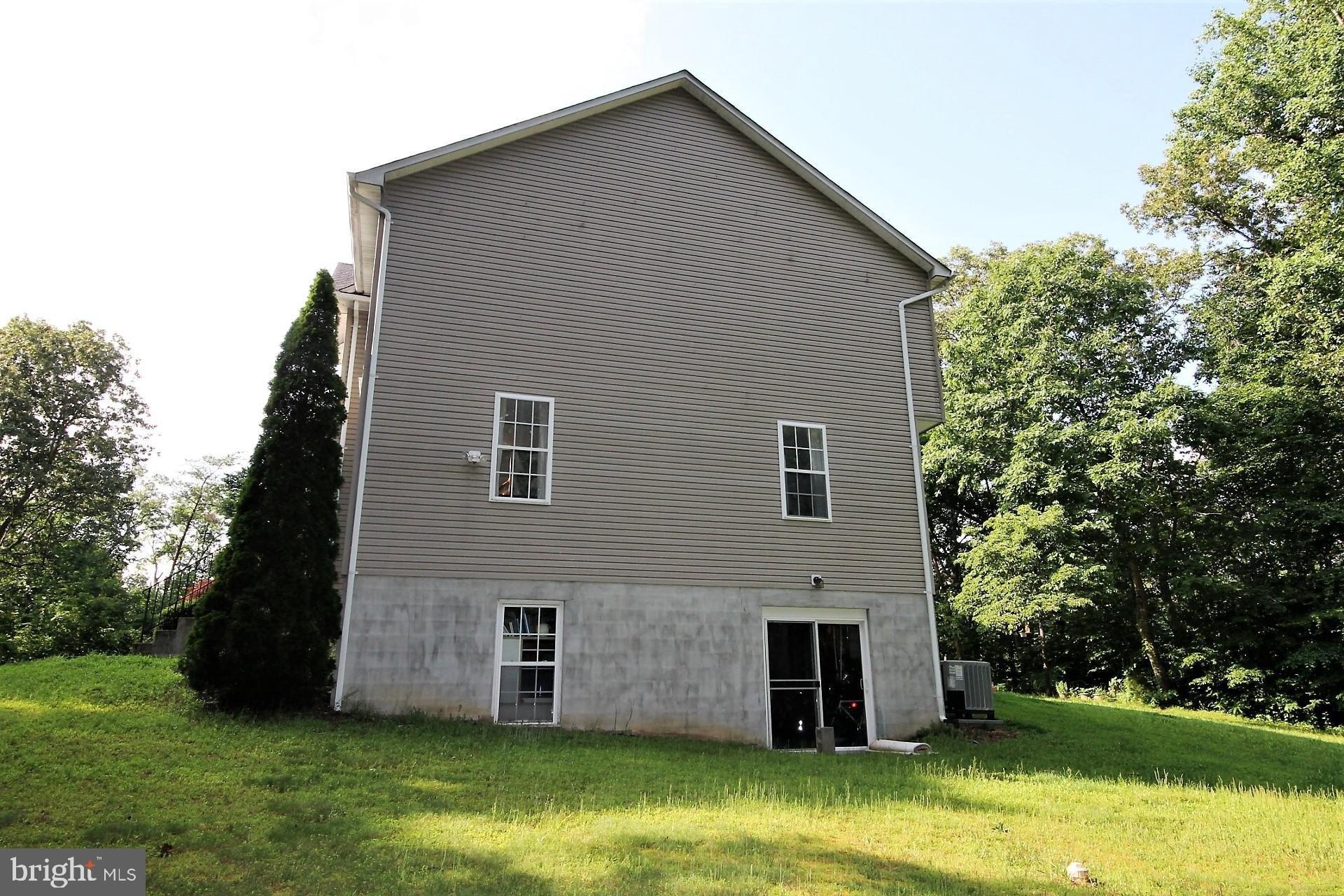 Sands Rd, Harwood, MD 20776