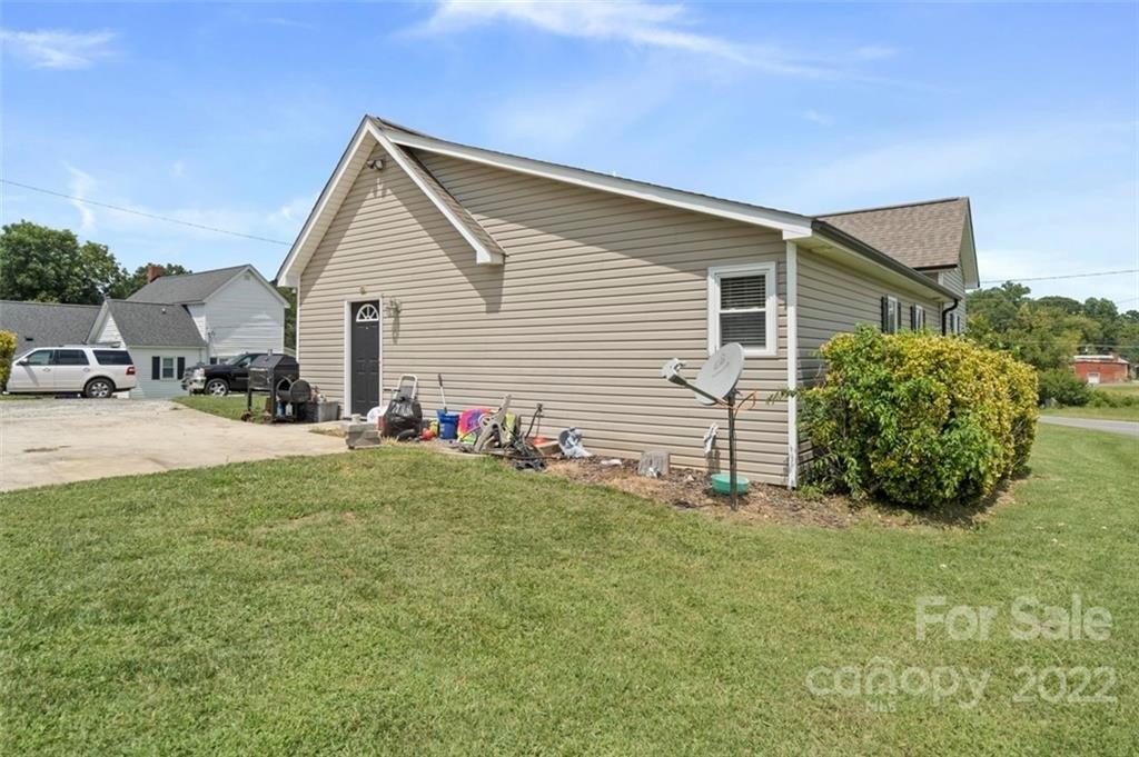 Lee St, Mount Pleasant, NC 28124