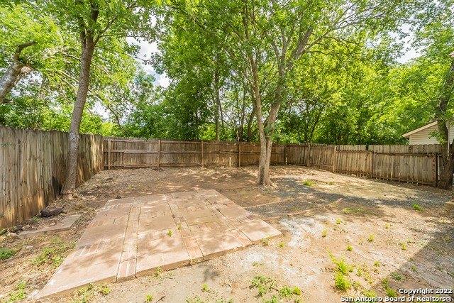Encino Vlg, San Antonio, TX 78250
