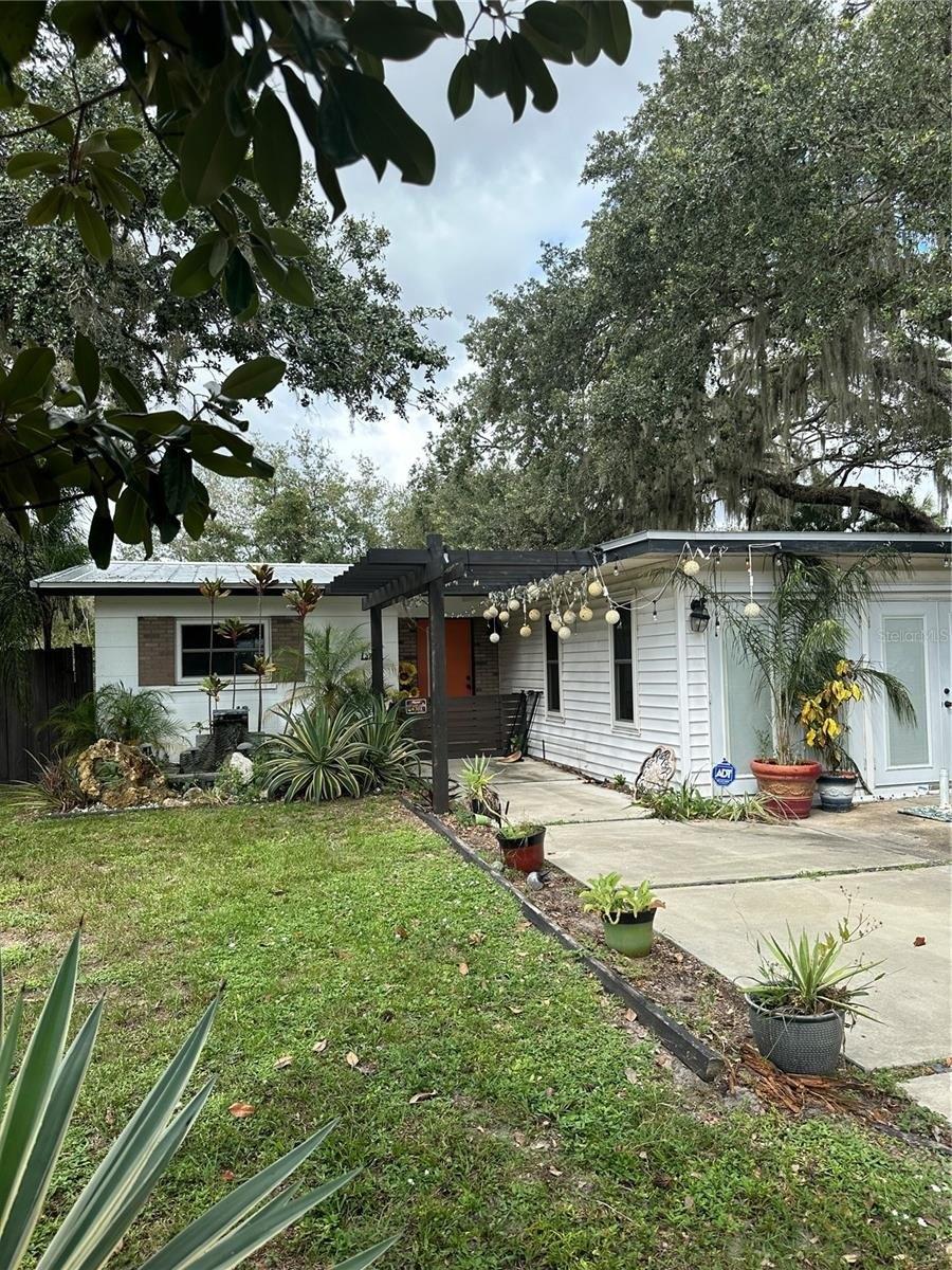 8th St, Sarasota, FL 34237