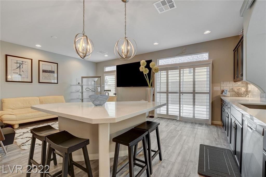 Glenwood Oaks Ct, Las Vegas, NV 89141
