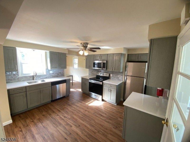Dell Ave, Netcong, NJ 07857