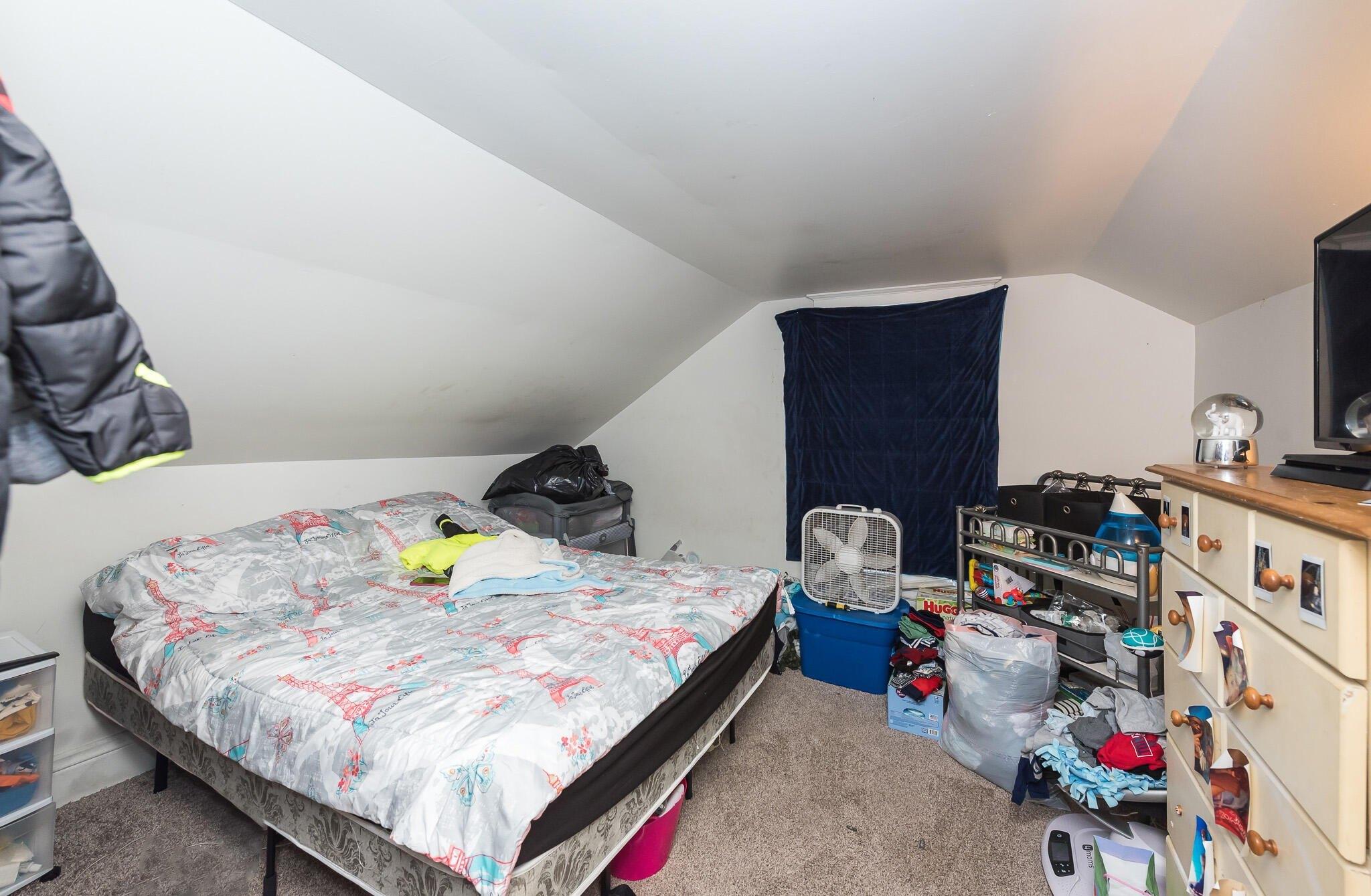 Hoyt St, Muskegon, MI 49444