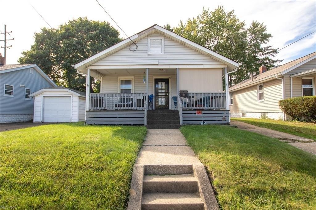 Clifford Ave, Akron, OH 44301