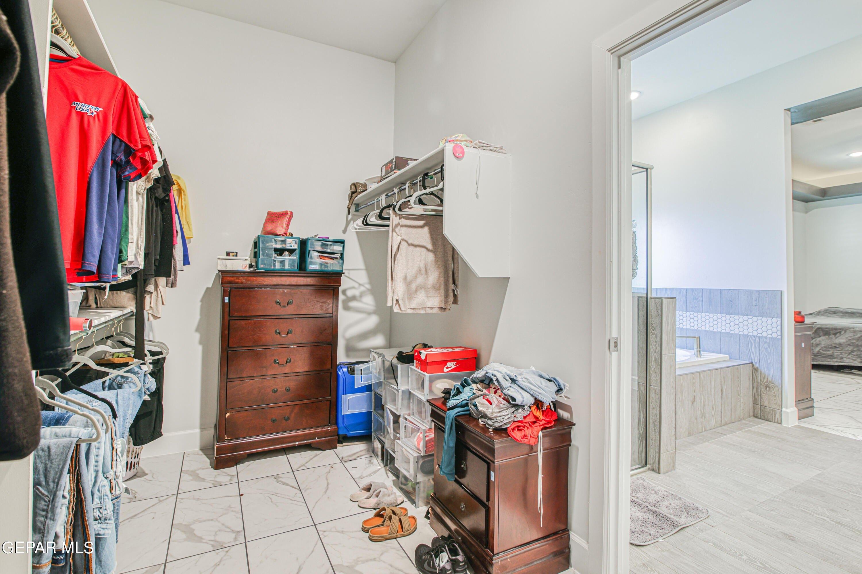 Ballyhaugh Pl, El Paso, TX 79928